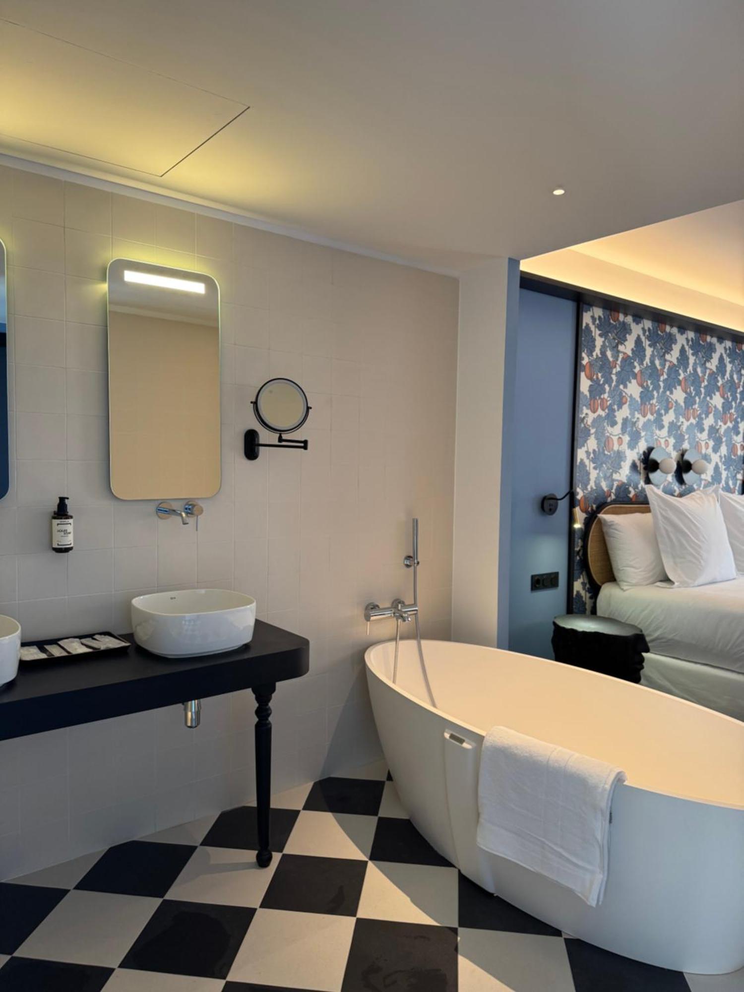 Hotel Divino & Apartments 피게레스 외부 사진