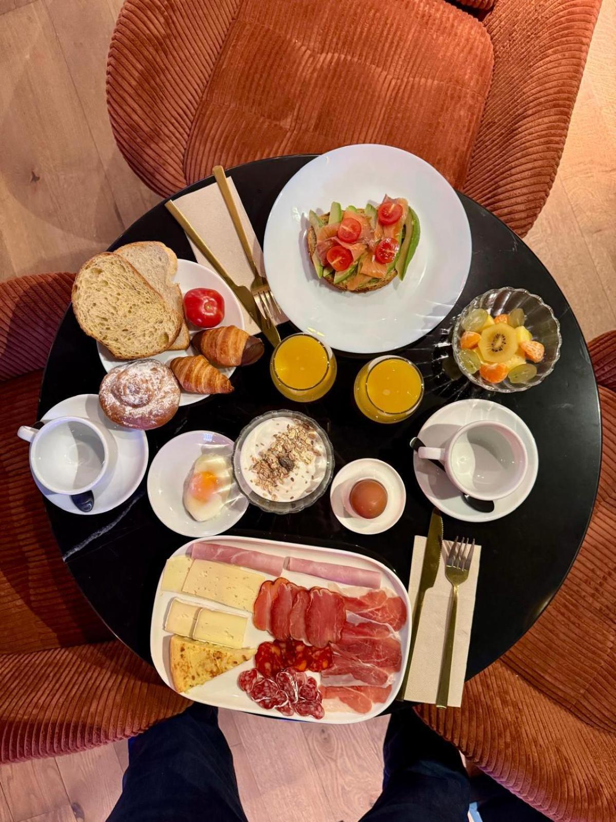 Hotel Divino & Apartments 피게레스 외부 사진