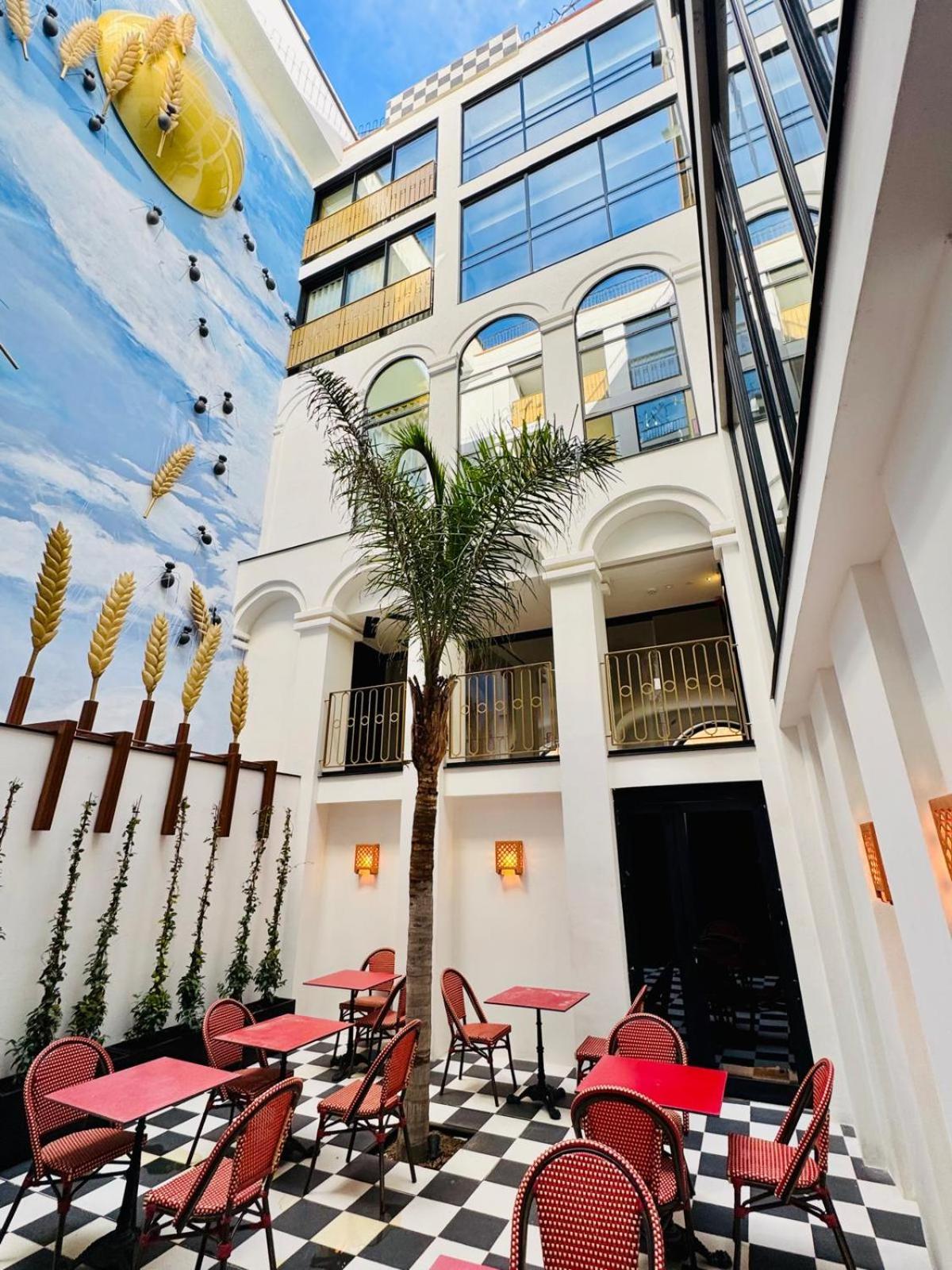 Hotel Divino & Apartments 피게레스 외부 사진