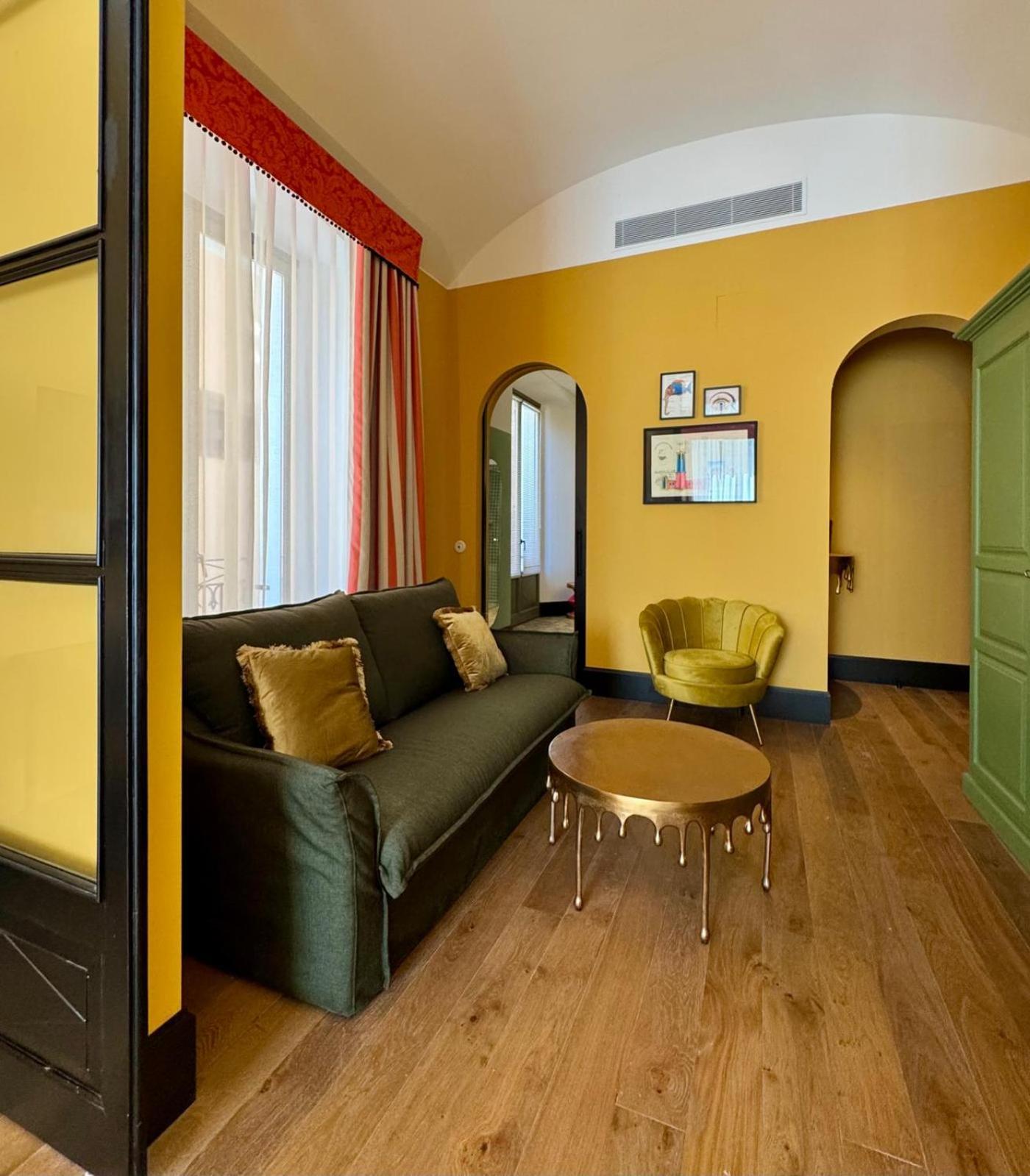 Hotel Divino & Apartments 피게레스 외부 사진