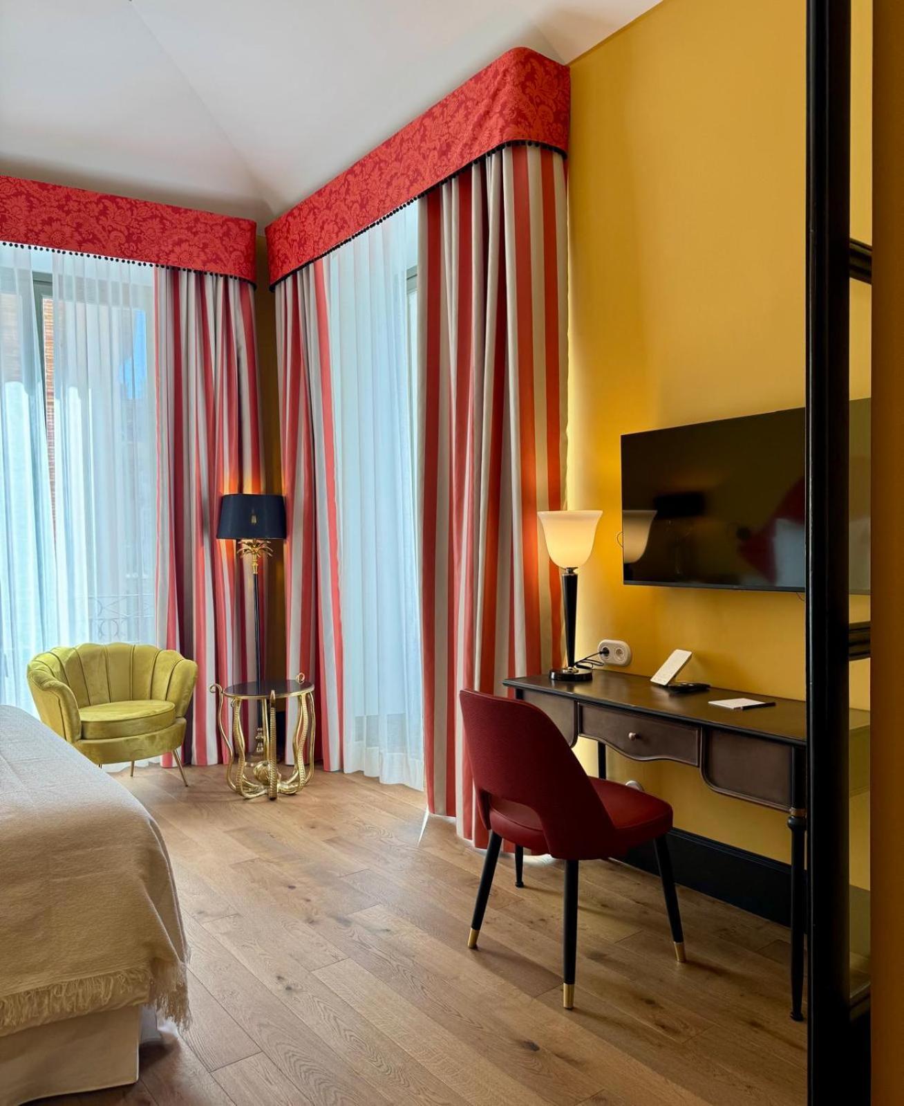Hotel Divino & Apartments 피게레스 외부 사진