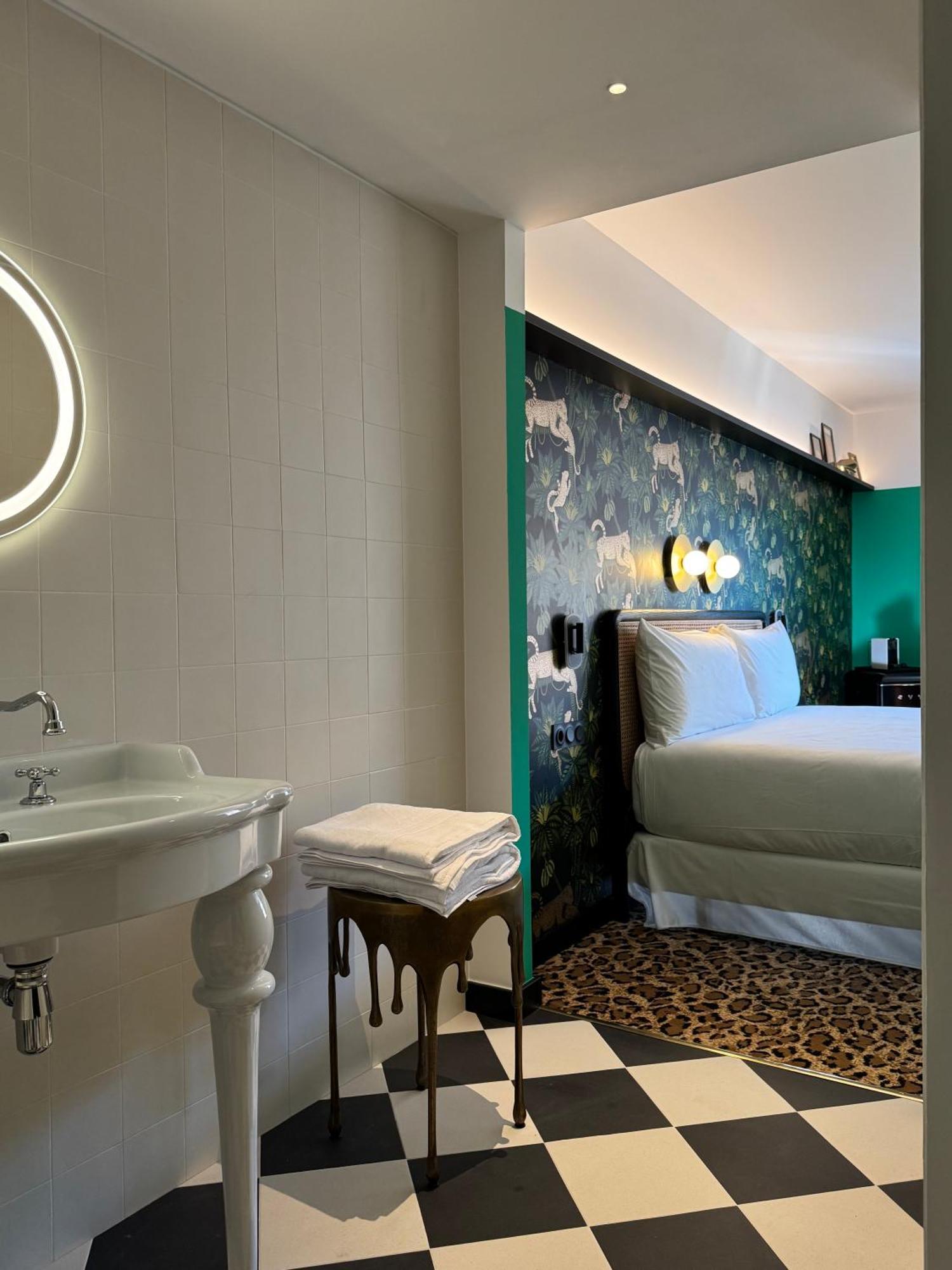 Hotel Divino & Apartments 피게레스 외부 사진